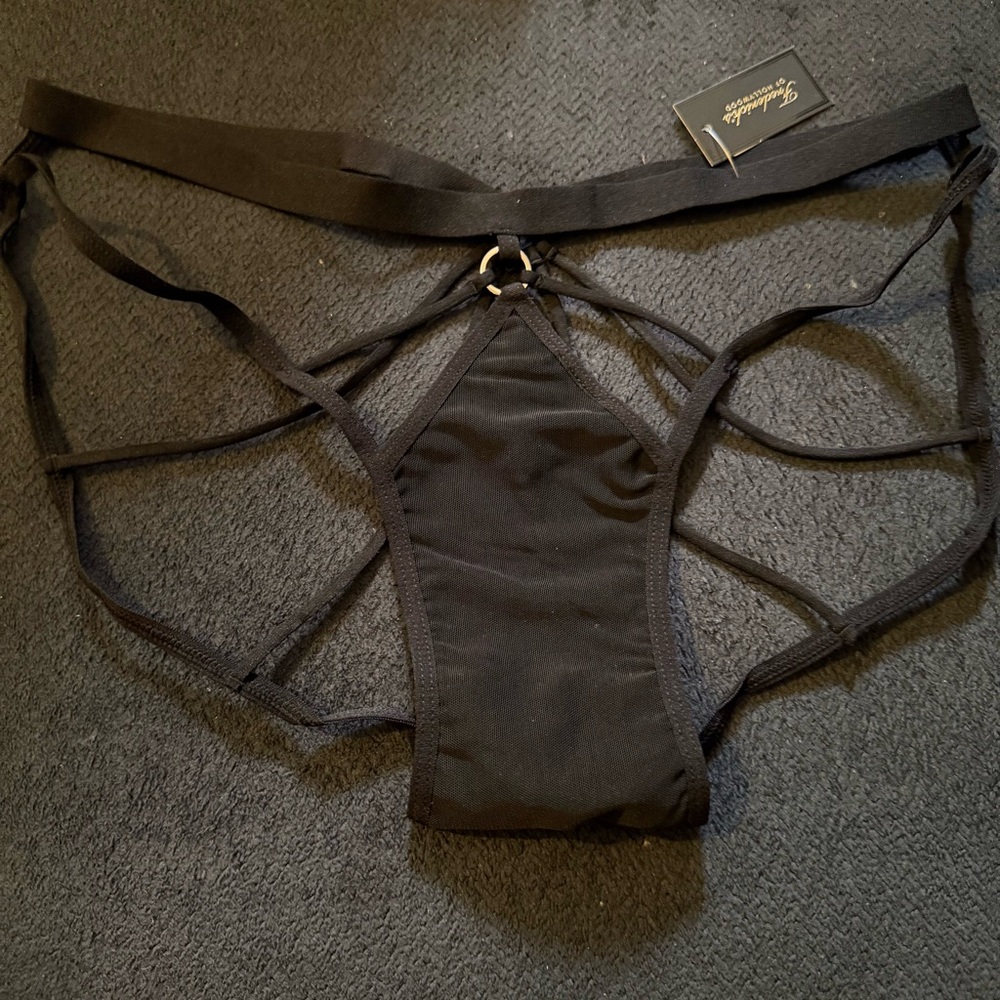 Frederick’s of Hollywood Camilla cage open back Strappy panty - Picture 3 of 7